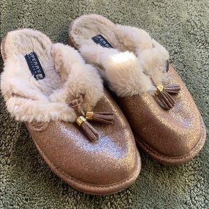 Size 7 Gold Sperry Slipper